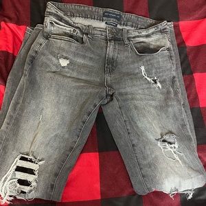 Men’s Aeropostale slim straight gray denim jeans/ black